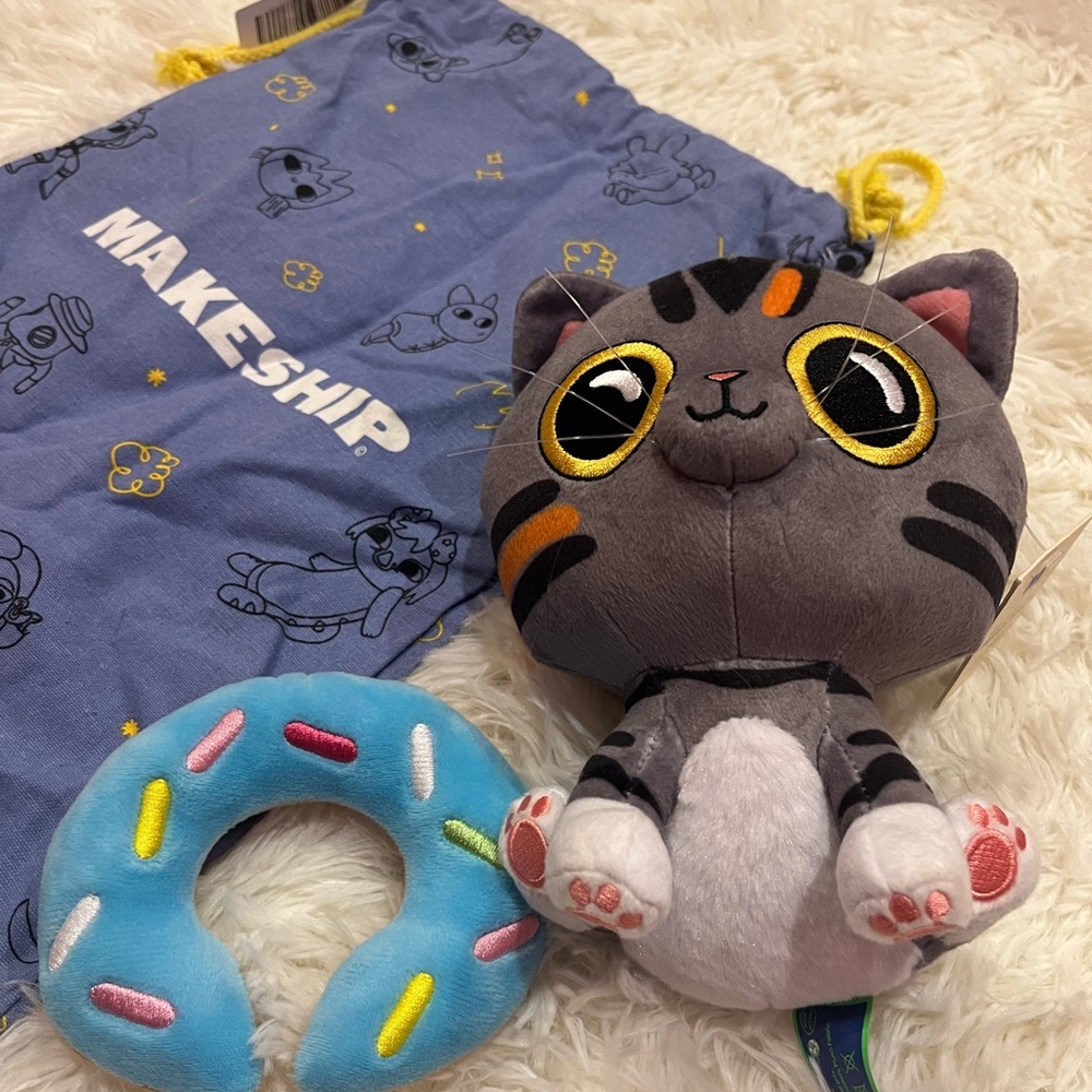 Makeship Lovely Bella Cat 7” Plush Doll  Collection NWT Bag